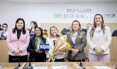 Iracema Vale recebe Título de Cidadã Timonense