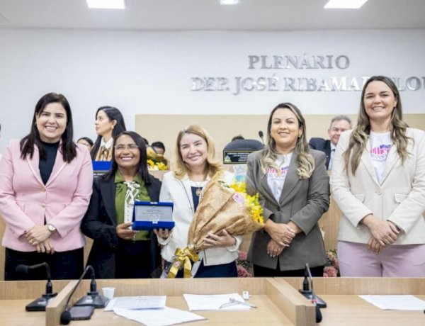 Iracema Vale recebe Título de Cidadã Timonense